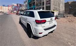 جیپ گراند شیرۆکی